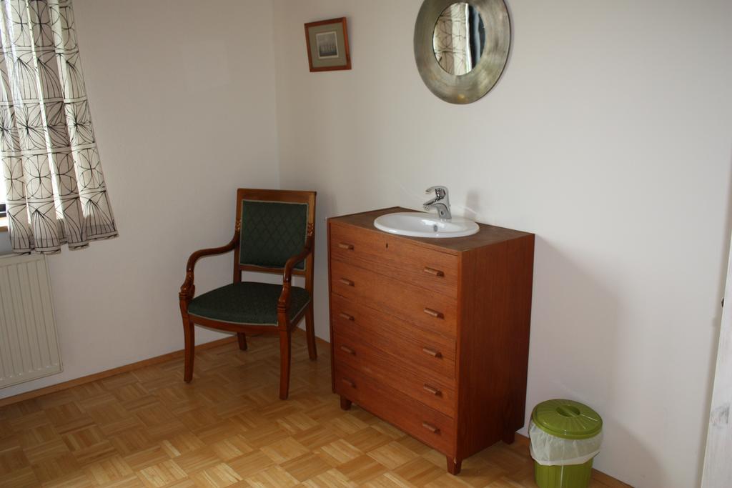 Guesthouse Gimbur Reykjarholl Εξωτερικό φωτογραφία