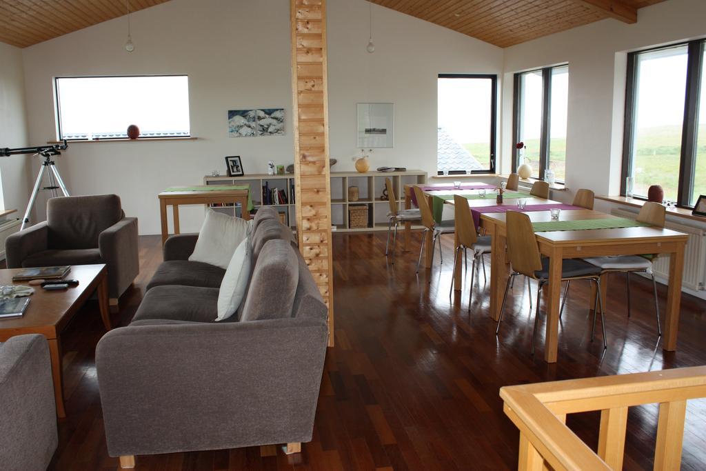 Guesthouse Gimbur Reykjarholl Εξωτερικό φωτογραφία