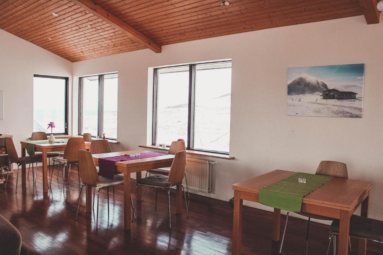 Guesthouse Gimbur Reykjarholl Εξωτερικό φωτογραφία
